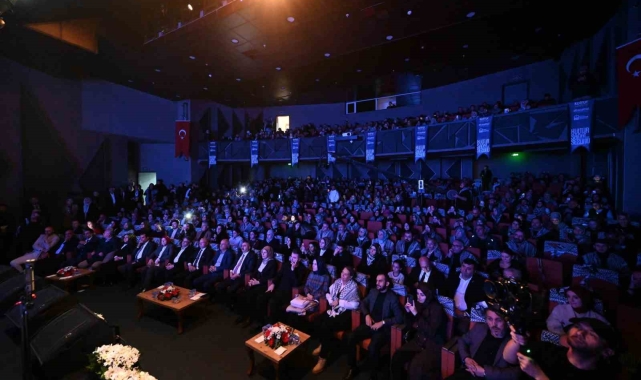 Yıldırım'da 'insanlık adına' kültür sanat sezonu başladı