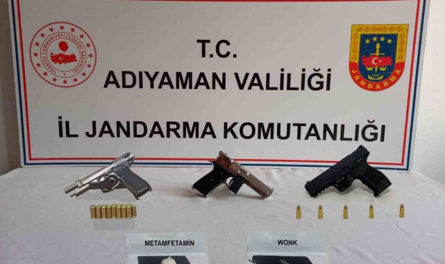 Yol uygulamasında silah ve uyuşturucu ele geçirildi