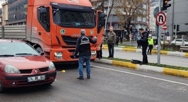 Zonguldak'ta tırın çarptığı yaya ağır yaralandı