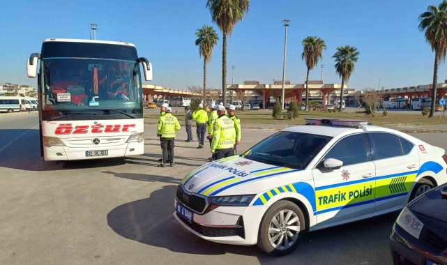 Adana'da zorunlu kış lastiği denetimi gerçekleştirildi