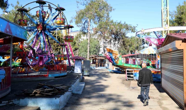 Adanalıların çocukluk hatıralarının olduğu lunapark kapandı