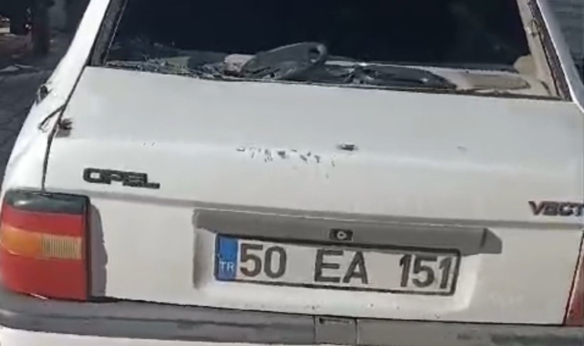 Adıyaman'da şiddetli rüzgar ağaçları devirdi, ulaşımı aksattı