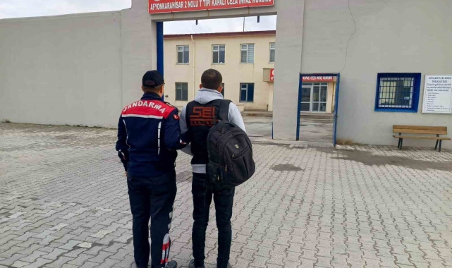 Afyonkarahisar'da kaçak şahıs yakalandı