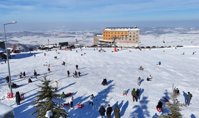 Akdağ Kayak Merkezi'nde turizm sezonu başladı