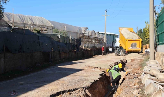 Aksu ilçesinde içme suyu hatları yenileniyor