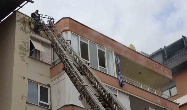Alanya'da baca yangını büyümeden söndürüldü