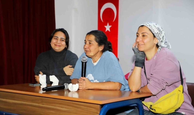 Alanya'da heykeltıraşlar, öğrencilerle sanat konuştu