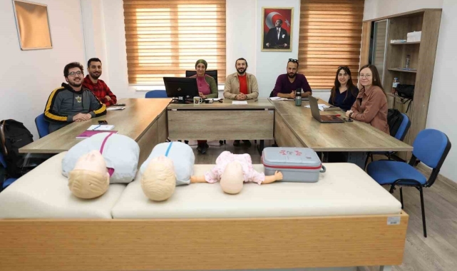Alkü'de ilk yardım eğitmenleri yetişiyor