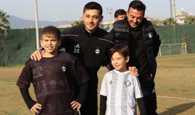 Altay'dan minik taraftarına unutulmaz jest