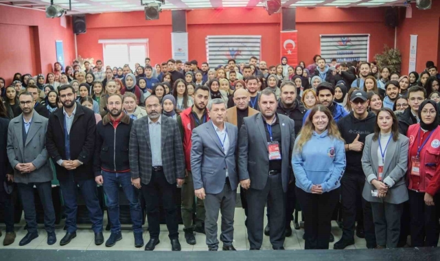 Anadolu'nun zirvesinde gençlik çalıştayı