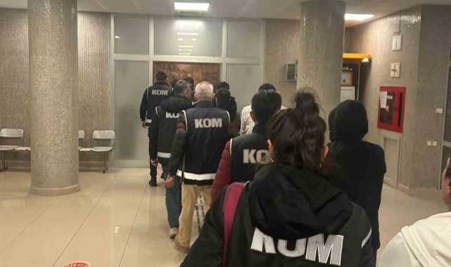 Antalya'da gasp şüphelisi 7 kişi tutuklandı