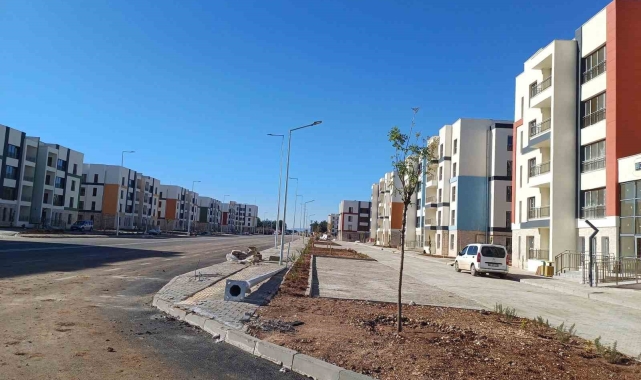 Araban'da 306 sosyal konutun anahtar teslimine başlandı