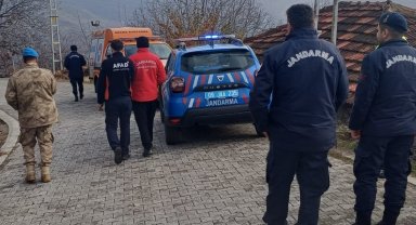 Aracı ile uçuruma yuvarlanan şahıs dere yatağında bulundu