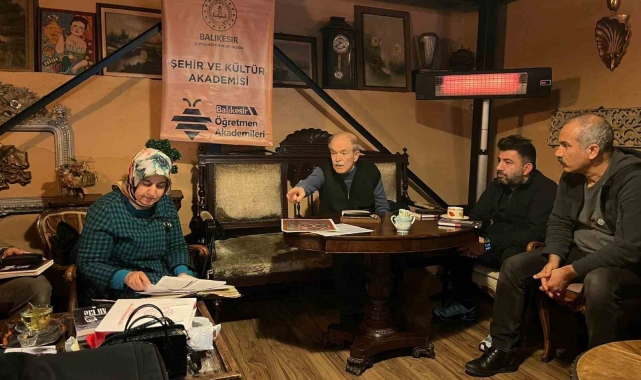 Araştırmacı Yazar Tarihçi Aydın Ayhan, öğretmenlerle buluştu