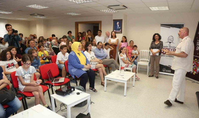 Ataşehir Belediyesi'nden 7 bin öğrenciye eğitim desteği