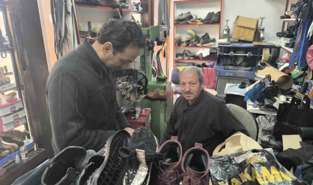 Ayakkabı tamircisi oğlundan başka çırak çıkaramadı