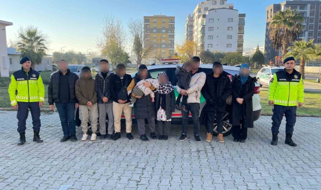 Aydın'da 10 düzensiz göçmen, bir organizatör yakalandı