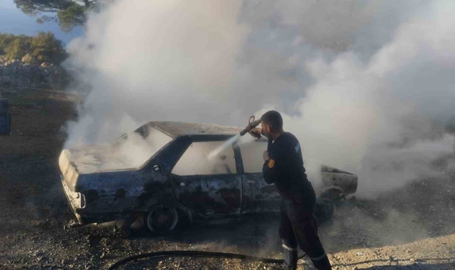 Ayvacık'ta araç yangını