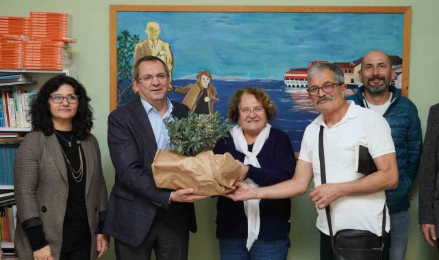 Ayvalık Kent Konseyi yeni yerine taşındı