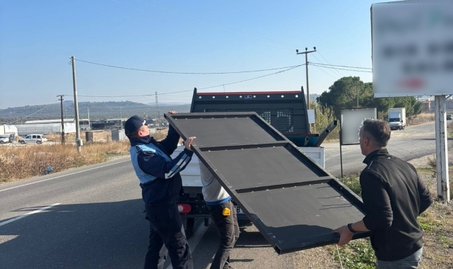 Ayvalık'ta görsel kirlilikle savaş başlatıldı