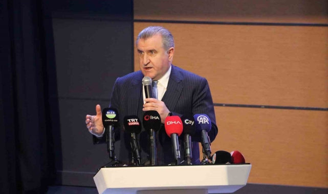 Bakan Bak: "'Ben yaparım' diyeceksiniz"