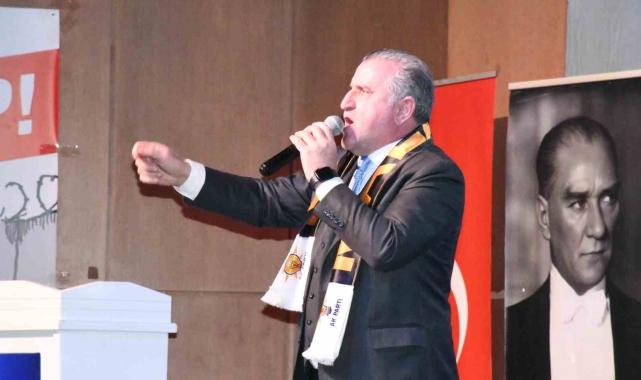 Bakan Bak: "Dünyada gençliğe en büyük yatırım yapan lider Erdoğan'dır"