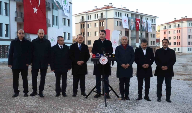 Bakan Kurum: "11 ilde evine girmeyen, iş yerini açmayan tek bir depremzede kardeşimiz kalmayacak"