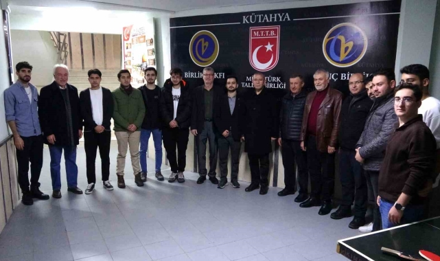 Bakan Yardımcısı Tancan'dan Birlik Vakfı Kütahya Şubesi'ne ziyaret