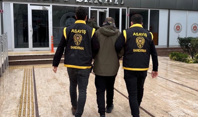 Bandırma'da silahlı yağma suçundan aranan şahıs yakalandı