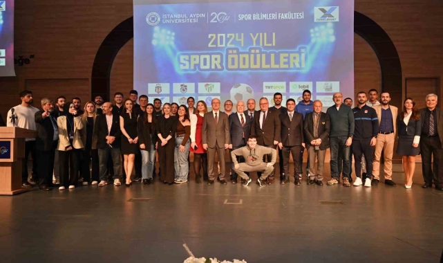 Başkan Bozbey'e 'Spora katkı sağlayan başkan' ödülü