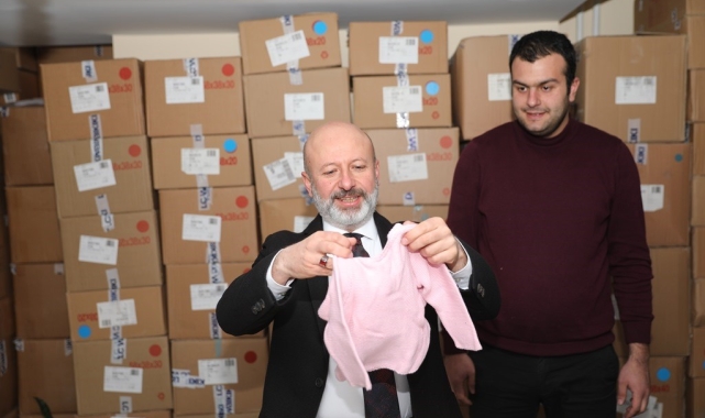 Başkan Çolakbayrakdar, "Her kesime dokunan farklı sosyal belediyecilikle de Türkiye'ye örnek oluyoruz"