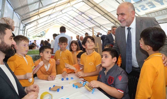 Başkan Sandıkçı: "Geleceğe yön verecek bir nesil yetiştiriyoruz"