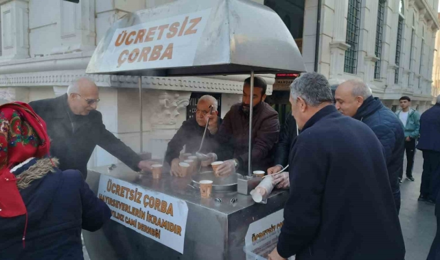 Batman'da her gün 500 vatandaşa sıcak çorba dağıtılıyor
