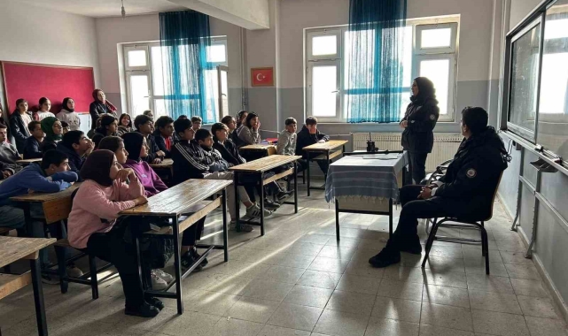 Batman'da polislik mesleği hakkında bilinçlendirme toplantısı gerçekleştirildi