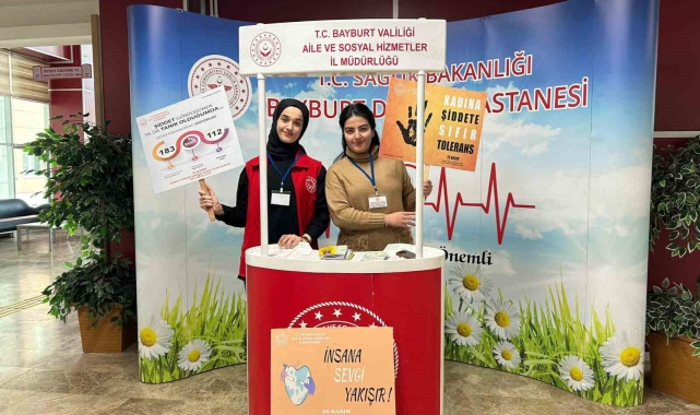 Bayburt Devlet Hastanesinde açılan stantta kadına yönelik şiddete dikkat çekildi
