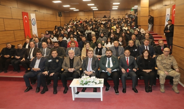 Bayburt'ta "Gençlik Politika Belgesi Vizyon Çalıştayı" düzenlendi