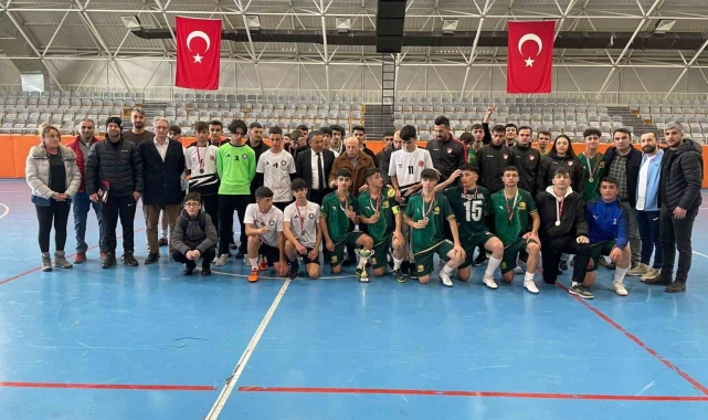 Bayburt'ta gençler futsal müsabakaları sona erdi
