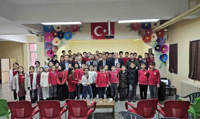 Bayburt&#039;ta ilkokul öğrencileri çocuk sağlığı ve çocuk hastalıkları konularında bilgilendirildi