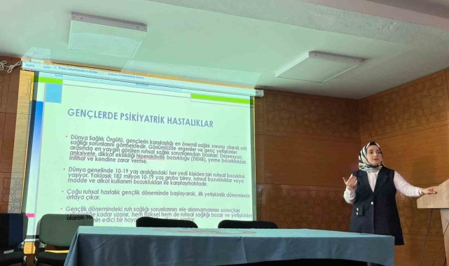 Bayburt'ta lise öğrencilerine damgalamayla mücadele eğitimi verildi