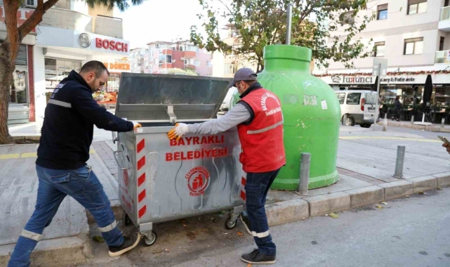 Bayraklı'da çöp konteynerleri yenileniyor