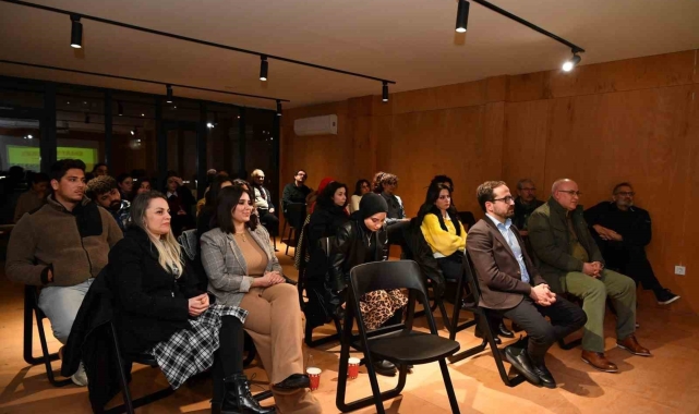 Beylikdüzü'nde "Portfolyo Seçki Yarışması" sergisi sanatseverlerle buluştu