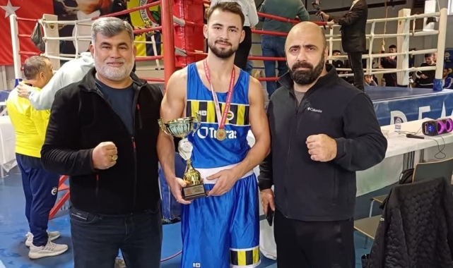 Bilecikli boksor 'Büyük Erkekler Boks Şampiyonası'na damga vurdu