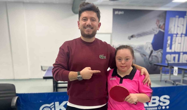 Bilecikli down sendromlu sporcu Zeynep, masa tenisinde Türkiye 4'üncüsü oldu