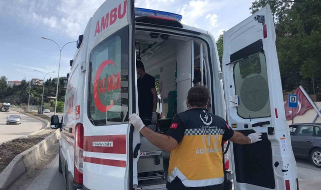 Bilecik'te otomobil ile motosiklet çarpıştı: 1 yaralı
