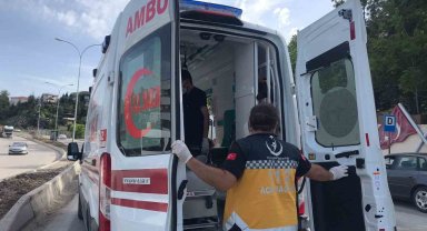 Bilecik'te otomobil ile motosiklet çarpıştı: 1 yaralı