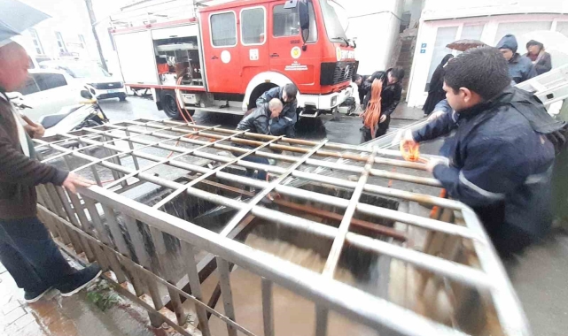 Boğulmak üzereyken kurtarıldı