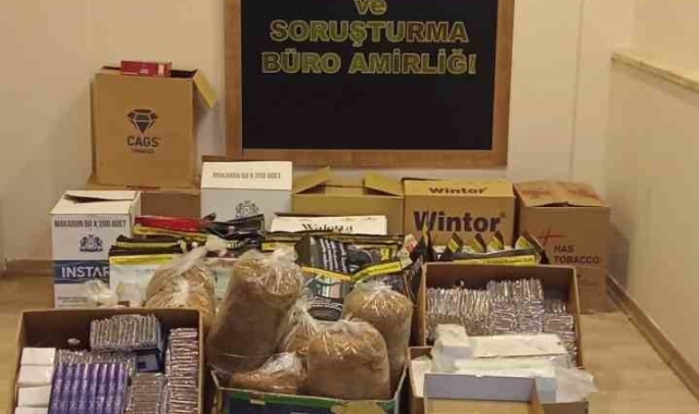 Bursa'da sürücüsünün kaçtığı otomobilden 84 kilo kaçak tütün çıktı