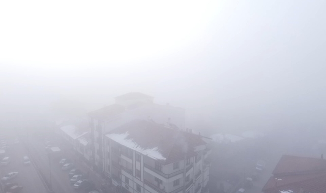 Çekerek'te sabahın erken saatlerinde sis etkili oldu