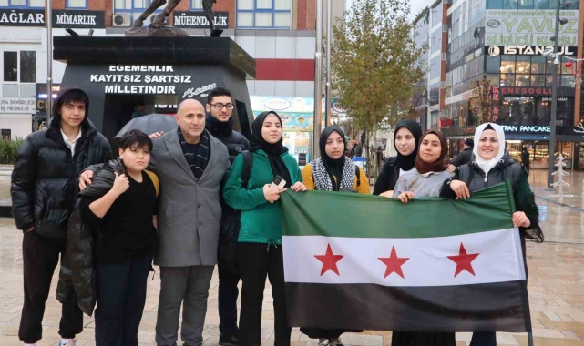 Çerkezköy'de Suriyeliler Esad rejiminin devrilmesini kutladı