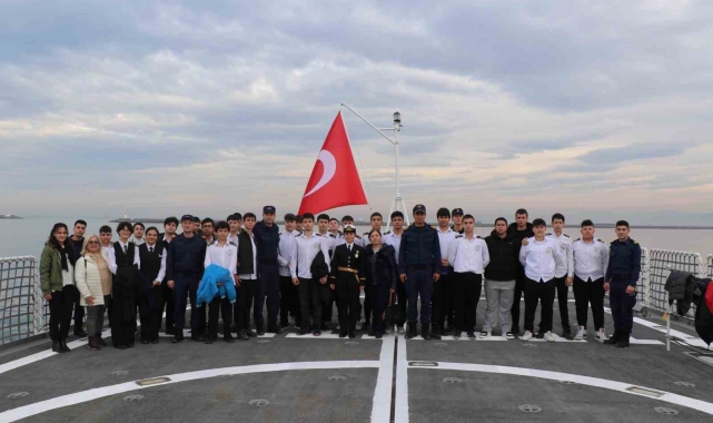 Denizcilik öğrencileri TCSG Dost&#039;ta